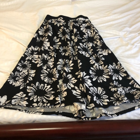 Bobeau midi skirt - Picture 2 of 6